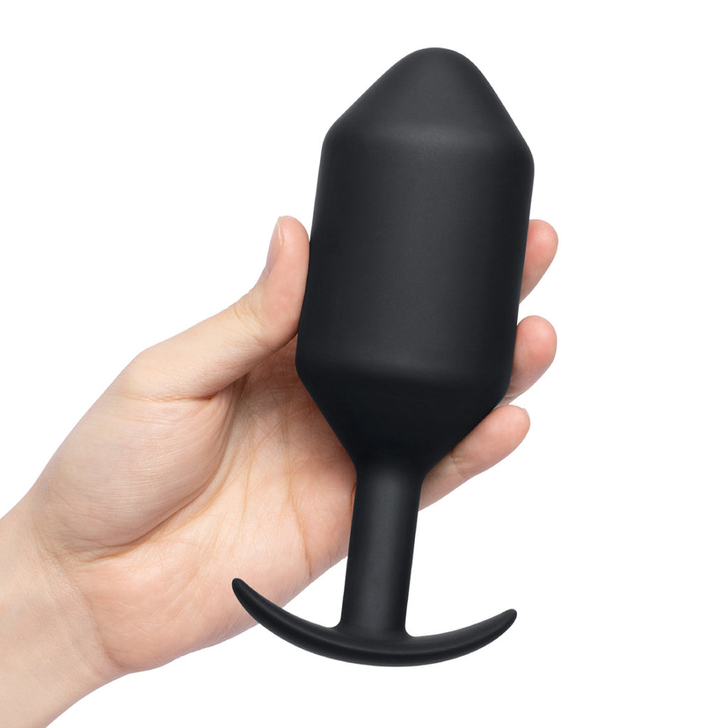 B-Vibe Snug Plug 7 (XXXXL) in Hand