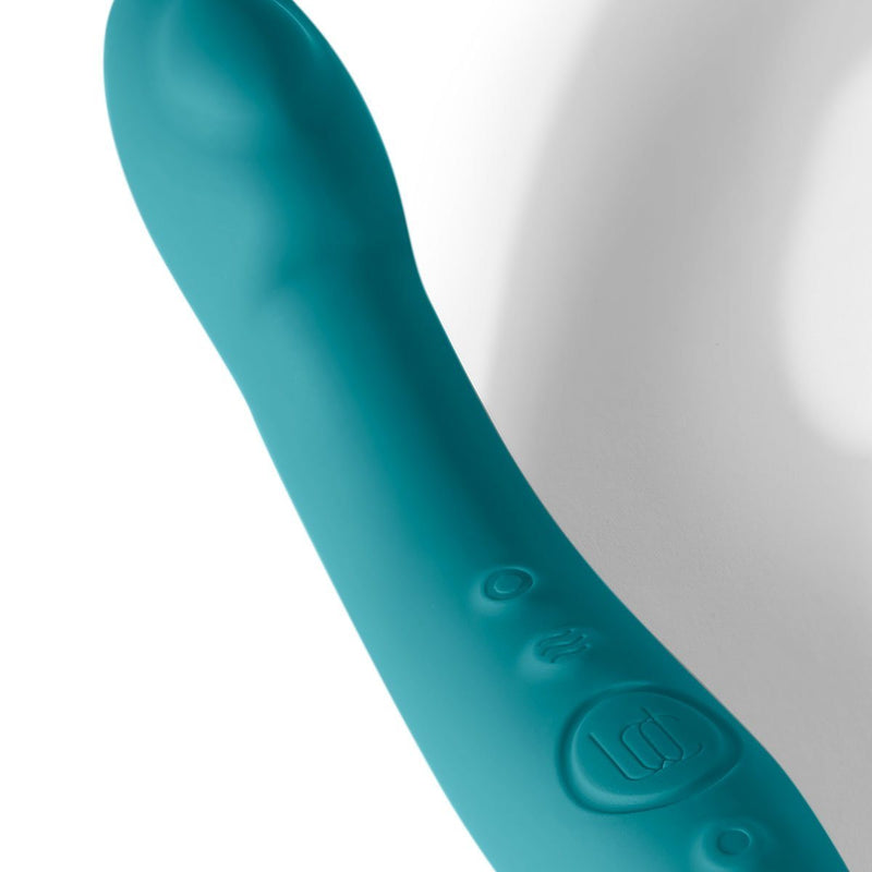 Lora DiCarlo Sway Button View